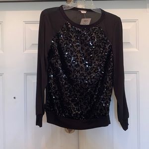 Size Small, Cache Black Sequined black long open sleeve blouse with cuffs